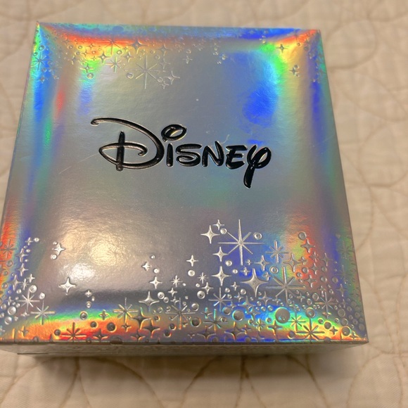 NWT Disney 14k gold flash plated go wild Minnie necklace - Picture 3 of 5